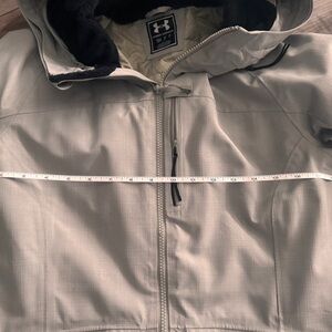 Under Armour Men's Light Gray Performance Jacket